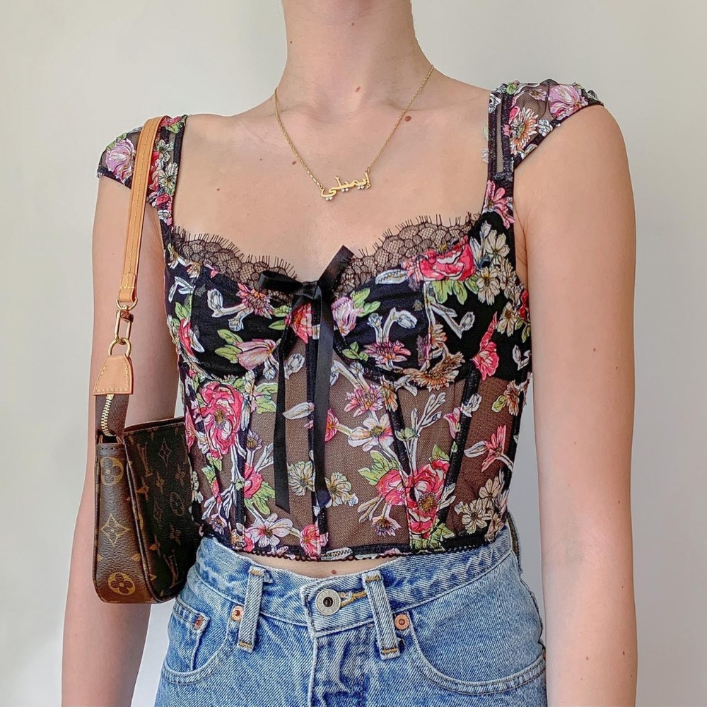 Victoria’s Secret — BNWT Unlined Bra Top in Black Floral ✨ - Picture 1 of 4
